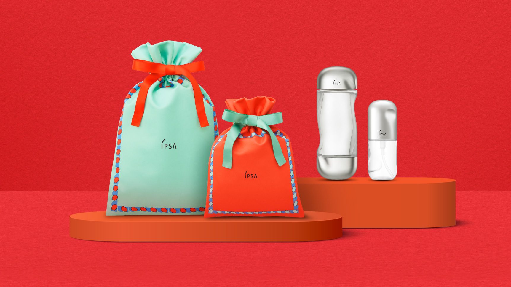 MAISON SPECIALとコラボレーションしたホリデー限定デザインの巾着ラッピングが登場。